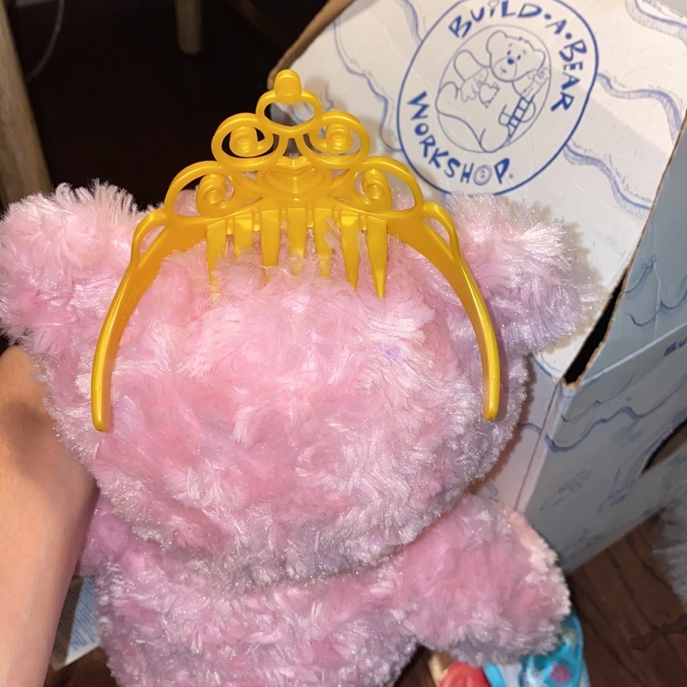 Build-A-Bear bear hair accessories 1 black bow. 1 pink bow. 1 golden tiara crown - Picture 9 of 9